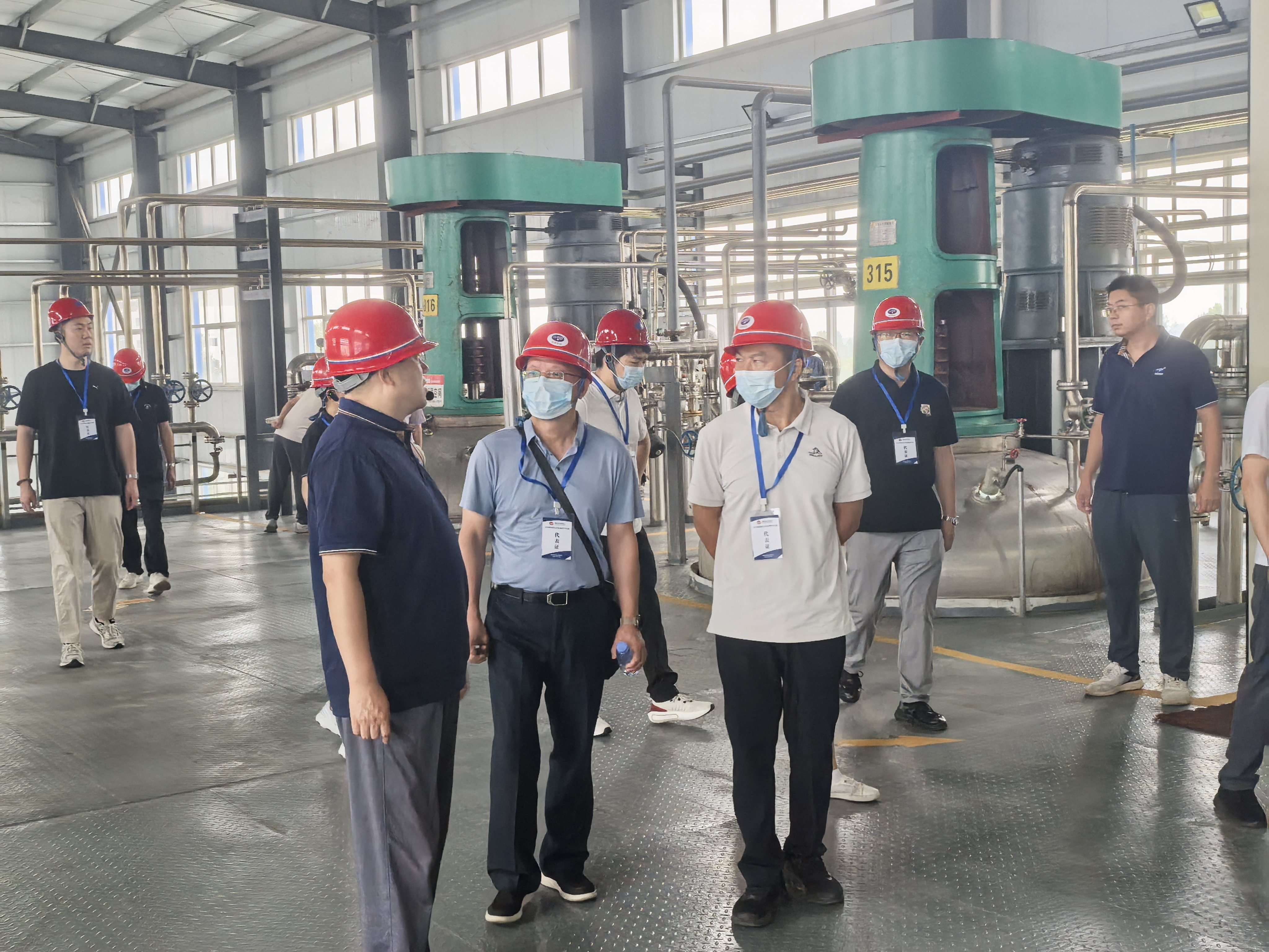 湖北省農藥協（xié）會參（cān）訪團蒞臨農達生化調研交流(圖（tú）8)